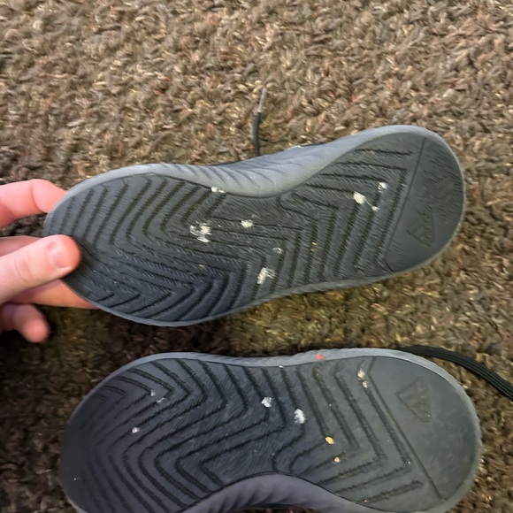 Adidas shoes size 1 - Picture 3 of 5